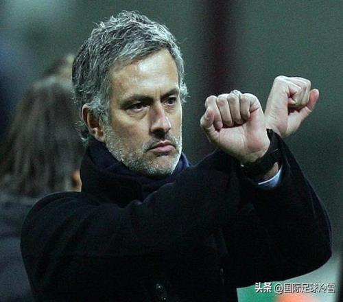 逆境拼搏,曾凡博手伤,作战疆场,九游,JiuYou,九游体育官网,九游官网,九游体育下载