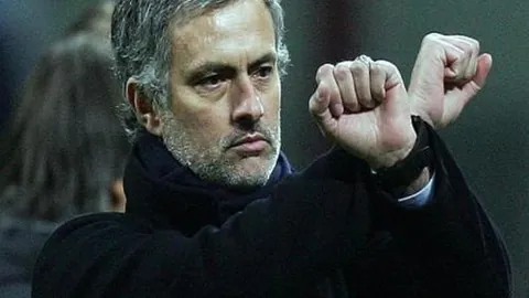 “逆境拼搏！曾凡博手伤作战疆场，连场投篮表现显著下滑”