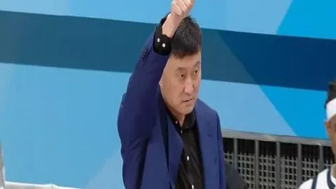 莫蘭特重返赛场助威，斩获22分11助攻，JJJ贡献21分6篮板，灰熊主场逆袭击败拓荒者